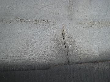 塗膜防水の亀裂